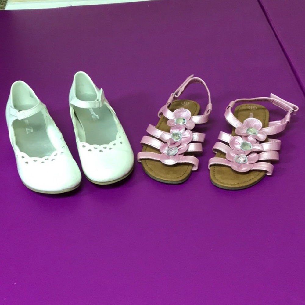 Open-Toe Flower Sandal+White Leather Dress Shoe